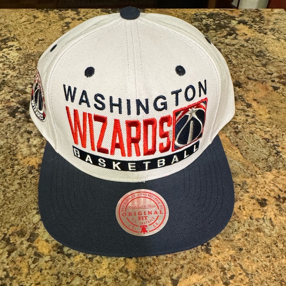 Mitchell & Ness Washington Wizards Basketball White & Red Snapback Cap